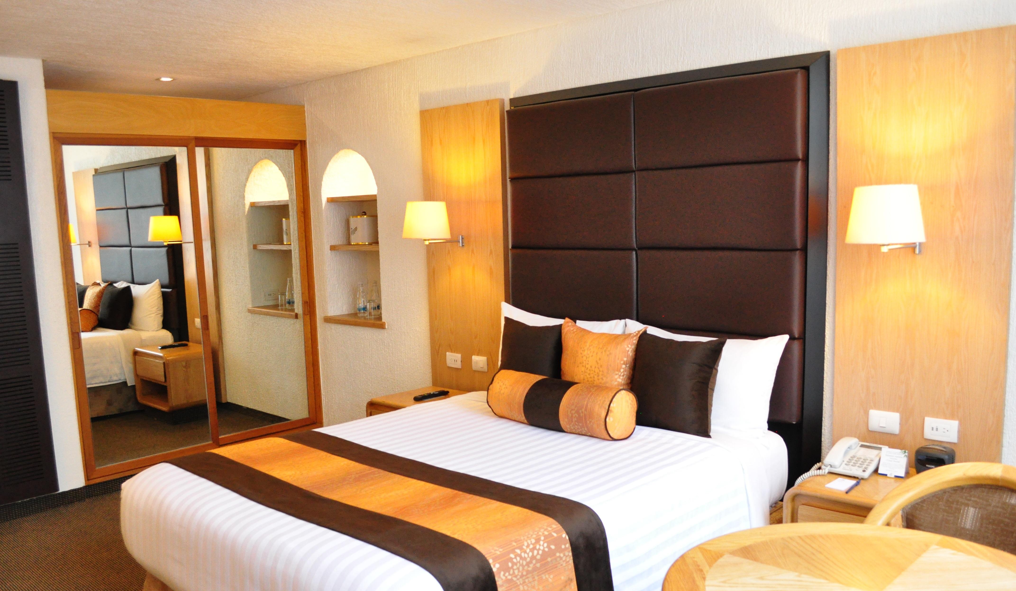 Royal Pedregal Hotel Cidade do México Exterior foto A bedroom at the hotel