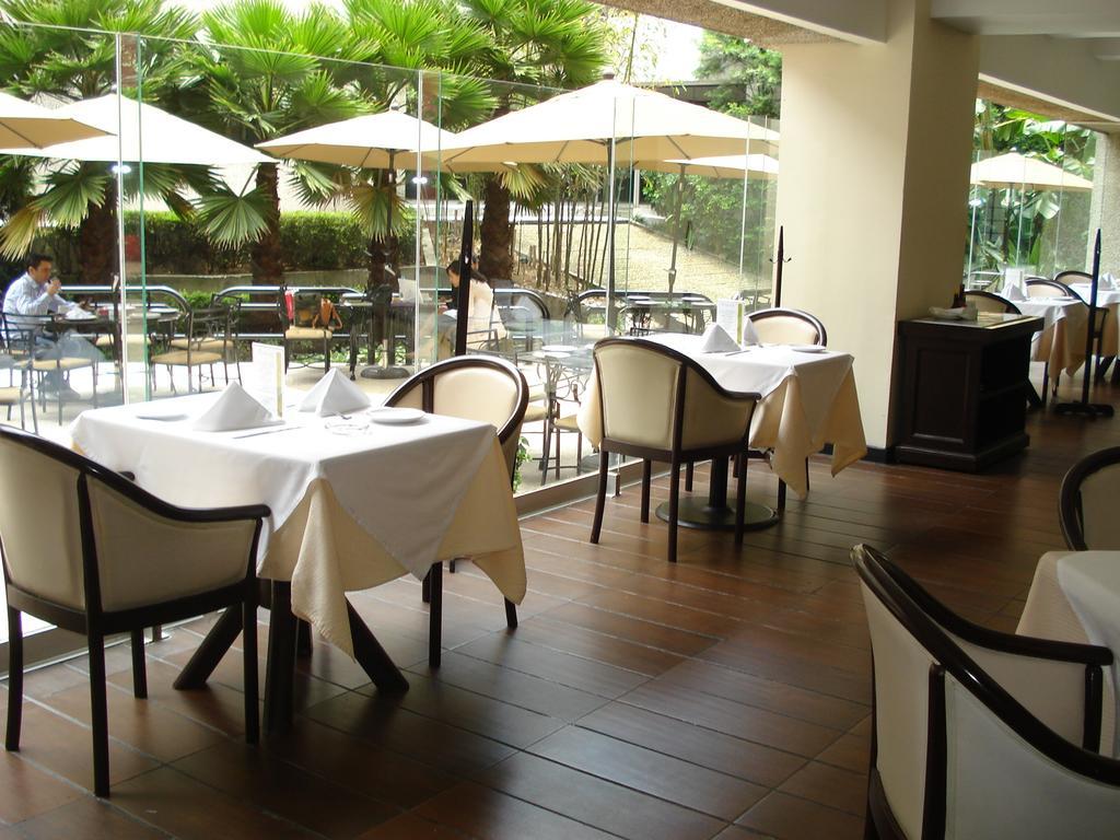 Royal Pedregal Hotel Cidade do México Exterior foto The interior of the restaurant
