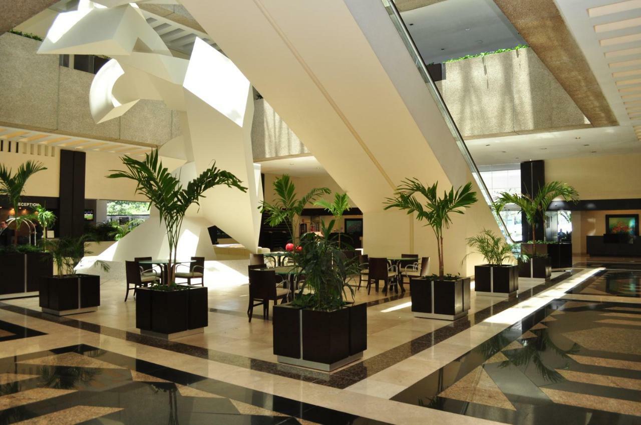 Royal Pedregal Hotel Cidade do México Exterior foto The lobby of the hotel